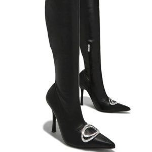 Miss Lola Night is Young Black Boots